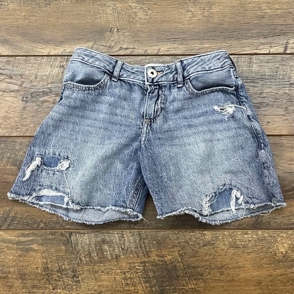 Abercrombie Kids Mid Rise Baggy Shorts Light Wash Distressed Denim Size 9/10